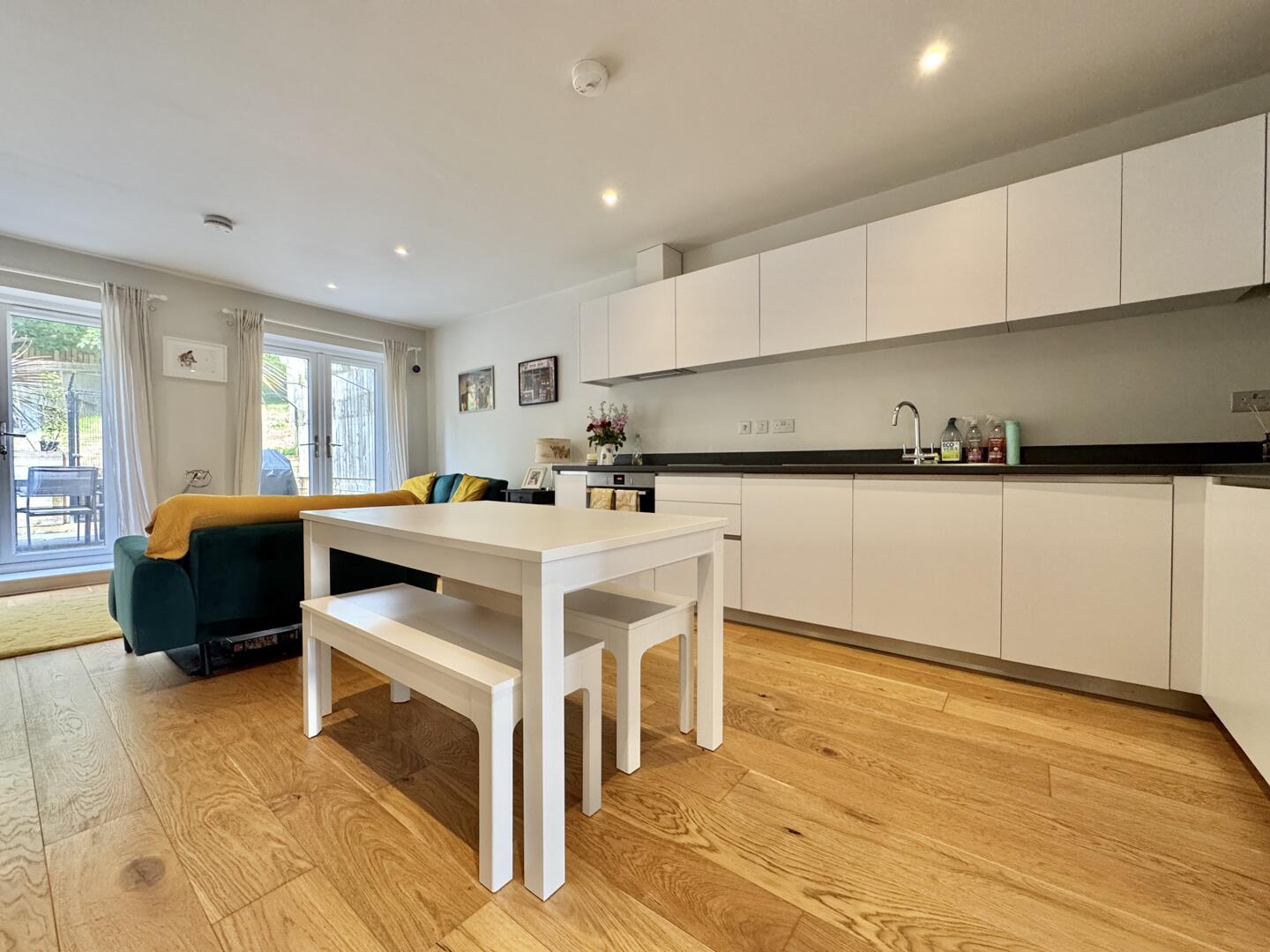 2 bed property in Gloweth Barton, Truro